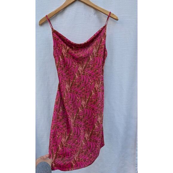 Urban Outfitters Women's Mallory Pink Floral Cowl Neck Mini Slip Dress Sz SP - Picture 2 of 7